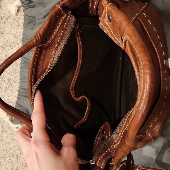 Abercrombie and Fitch leather handbag - Picture 5 of 11